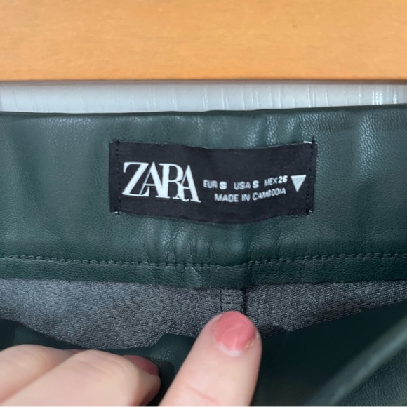 Zara green faux leather pants size small - Picture 4 of 10
